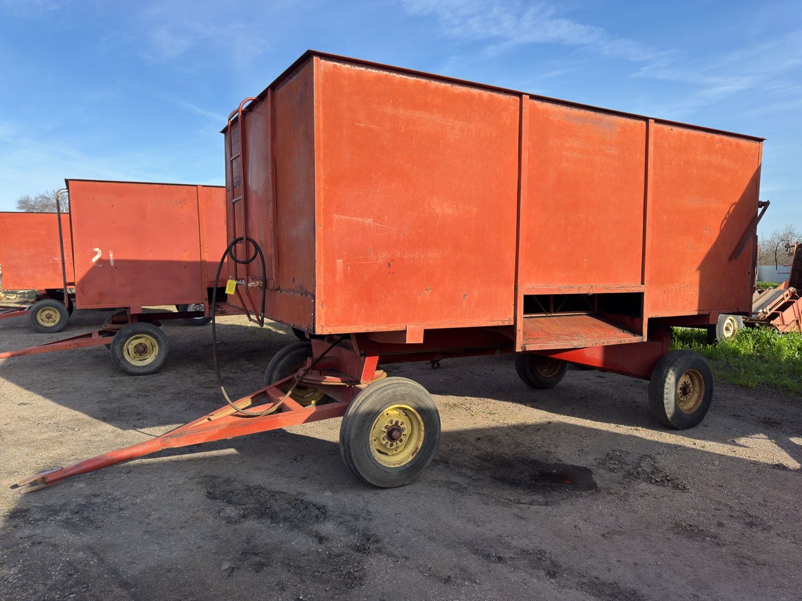 peerless-all-crop-dryer-walnut-drying-trailer-b76b2e