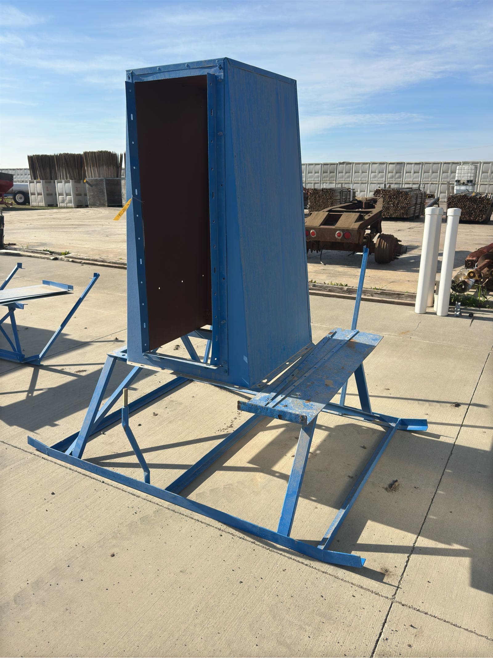 steel-frame-and-air-distribution-box-faaaa4