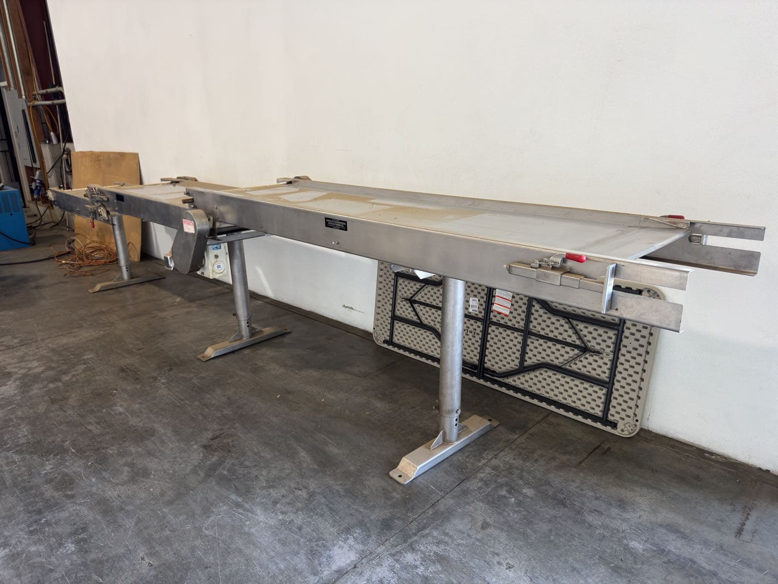 aim-3-part-conveyor-table-mleaybmh
