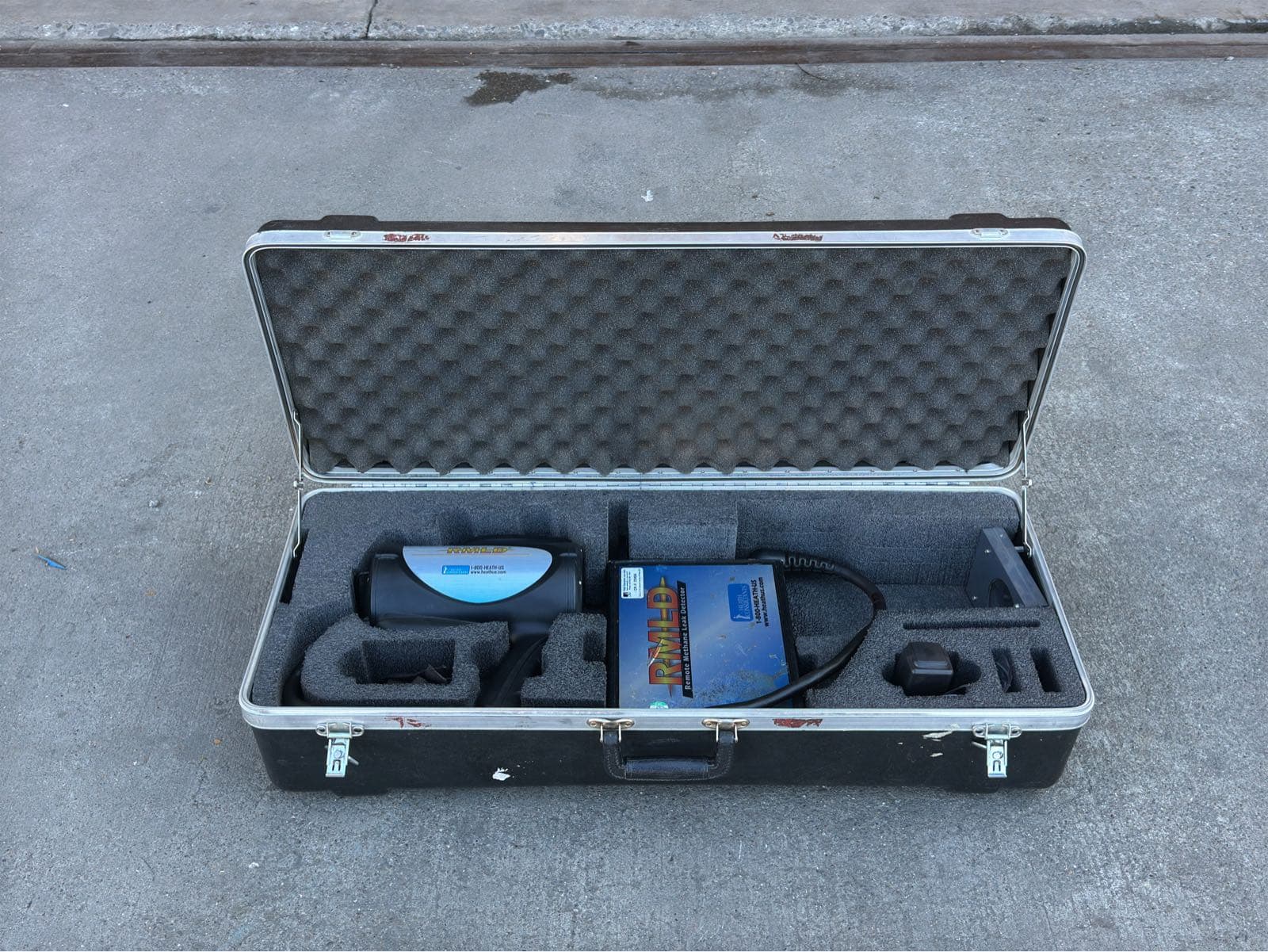 remote-methane-leak-detector-with-case-a5065a