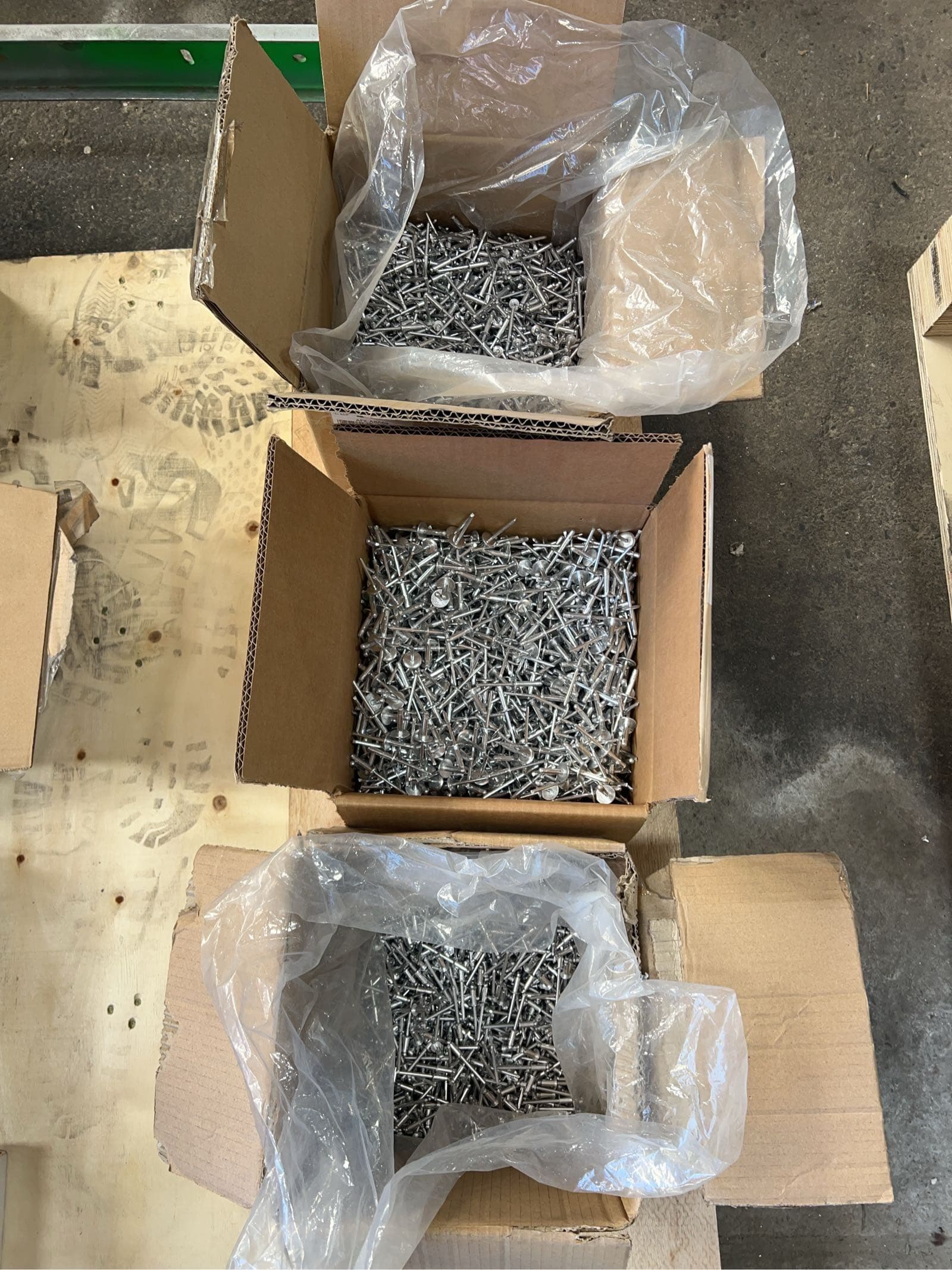 bulk-assorted-aluminum-rivets-5e207a
