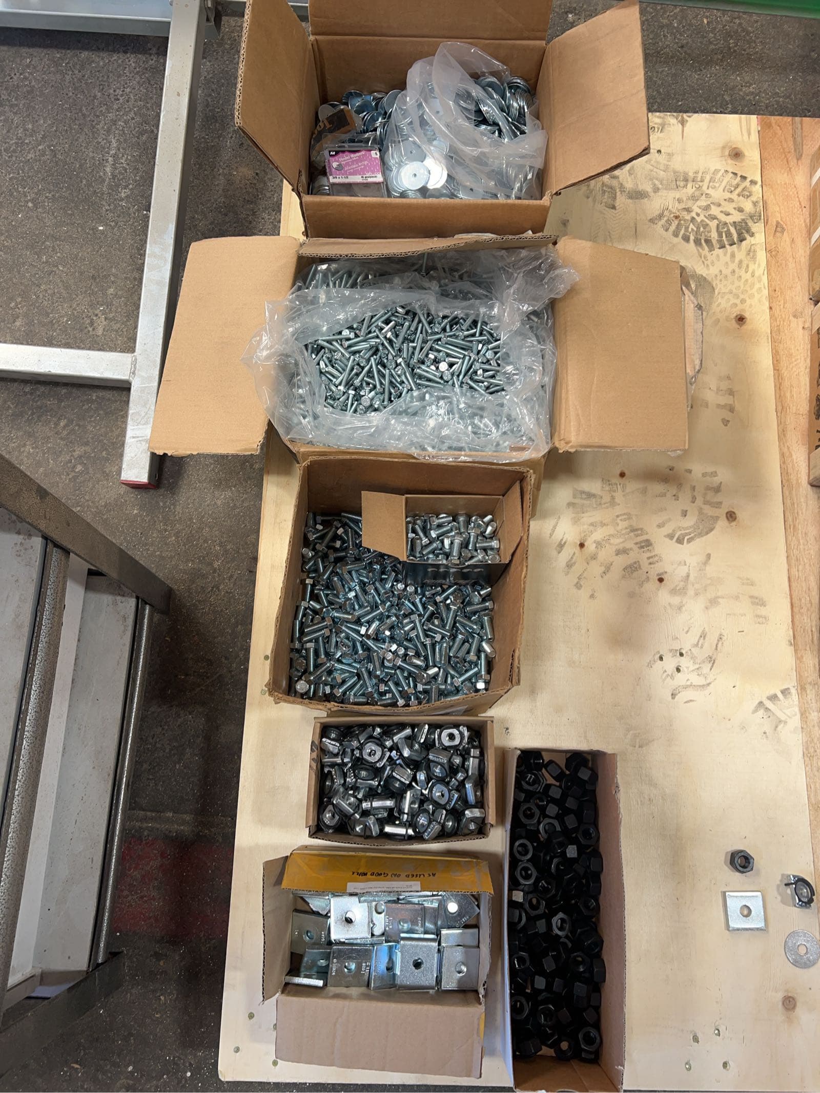 assorted-bulk-bolts-nuts-and-washers-mlli14tc