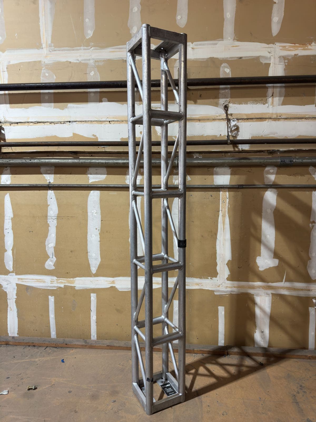 1-8x1-aluminum-truss-f78237-3