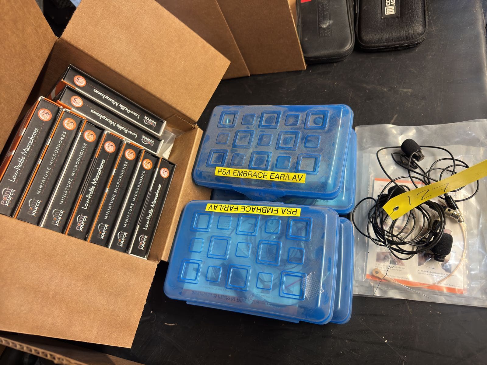 approximately-16-low-profile-microphones-ear-mics-and-more-8b842b