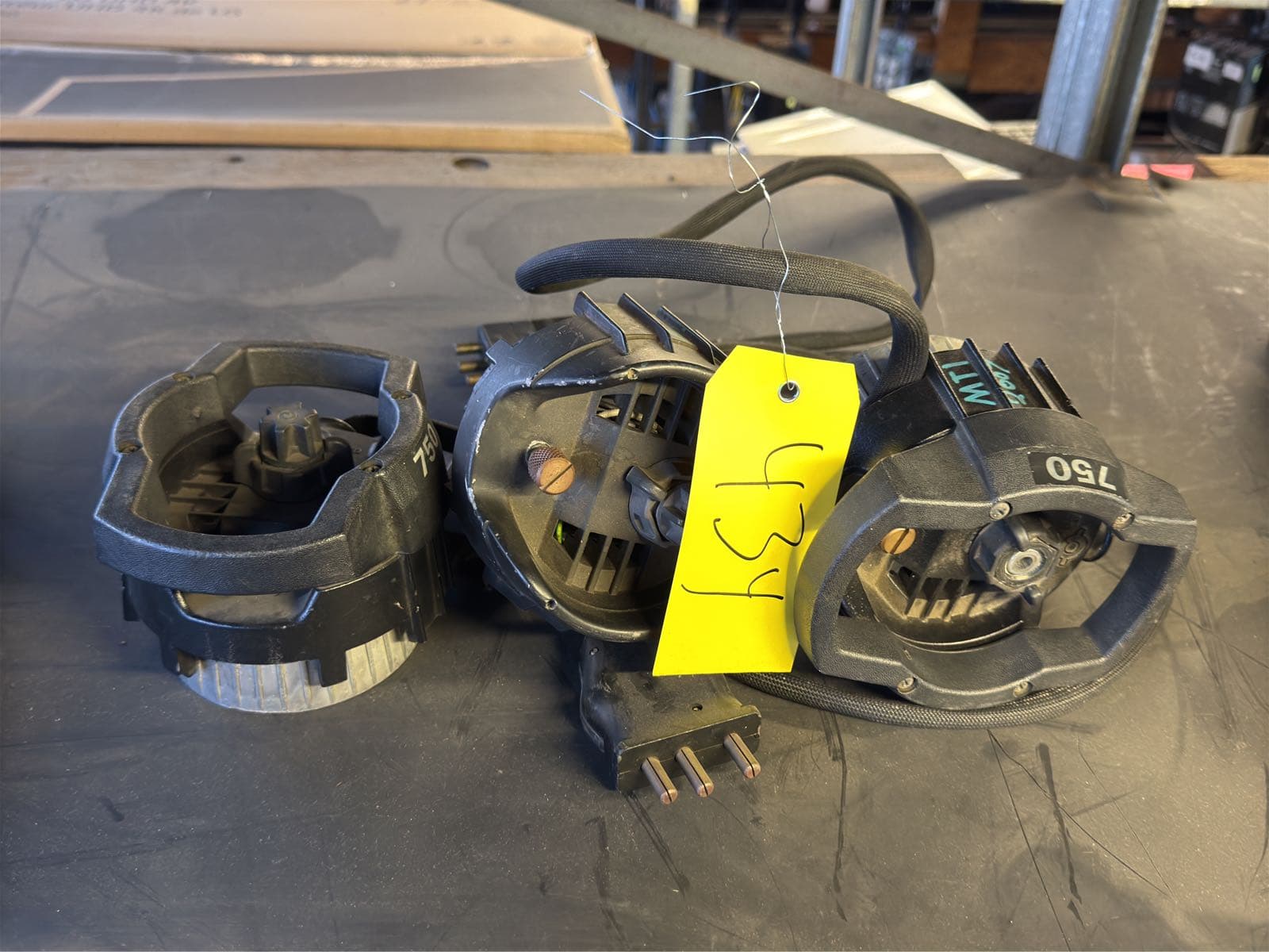 3-750w-etc-source-four-lamp-assembly-mlk2d9jn