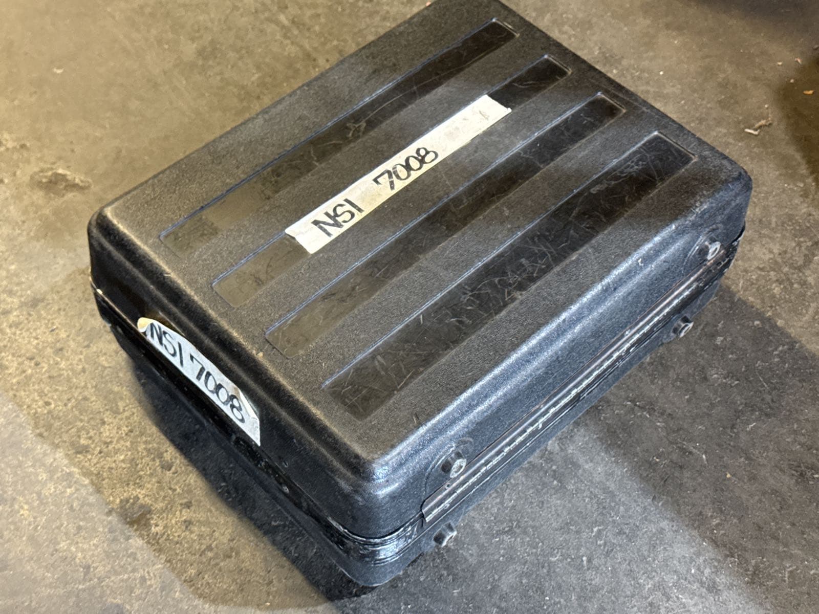 nsi-memory-lighting-controller-mc-7008-with-hard-shell-case-95defa