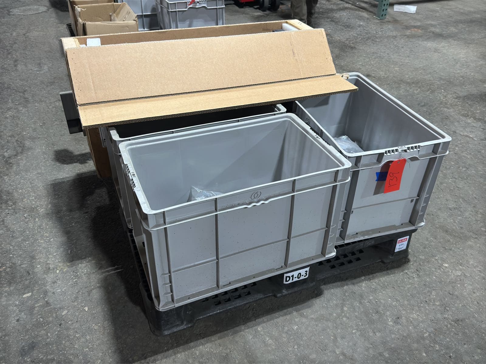 contents-of-pallet-electrical-cables-and-thompson-linear-motion-actuators-bins-not-included-mmtj4pbv