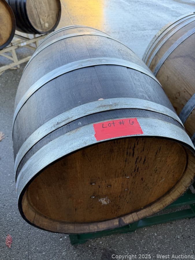 retired-59-gallon-wine-barrel-623412