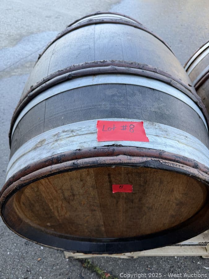 retired-59-gallon-wine-barrel-623414