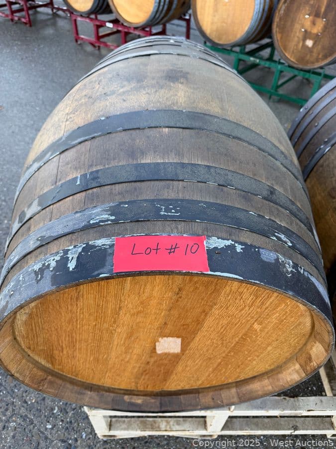 retired-59-gallon-wine-barrel-623416