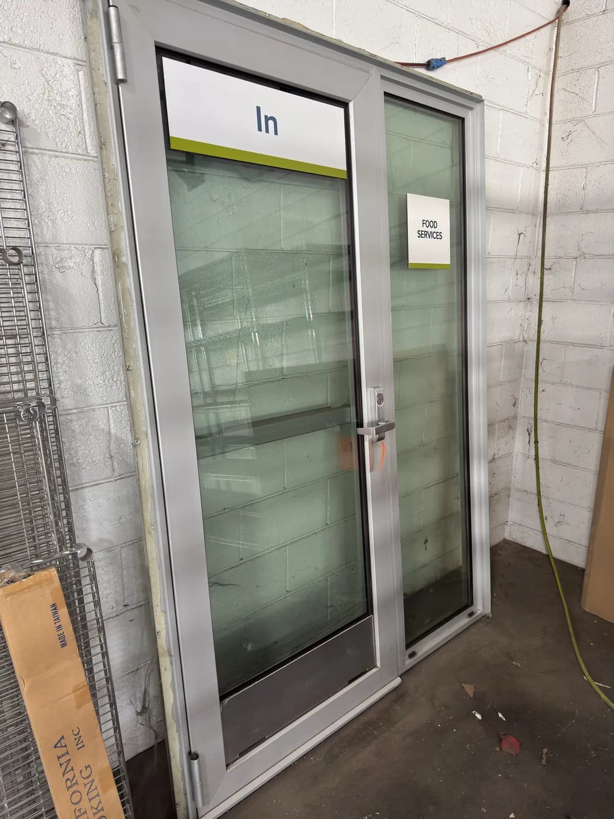 aluminum-and-glass-door-with-side-light-60-x-84-34a752