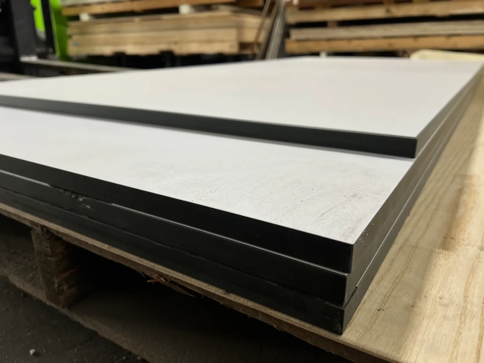 3-4-phenolic-panels-and-drops-221dbb