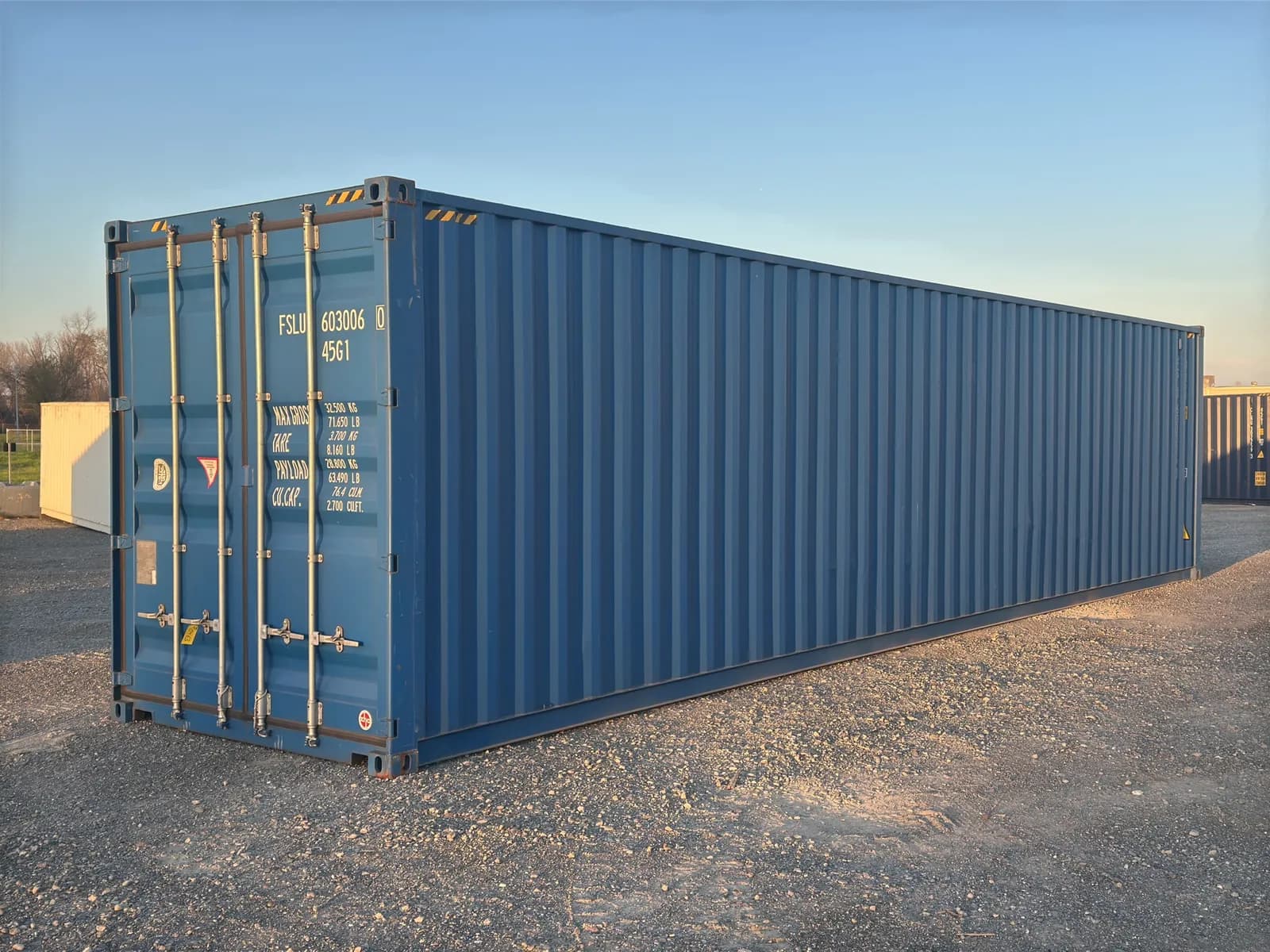 2022-40-high-cube-shipping-container-mlcszuzz