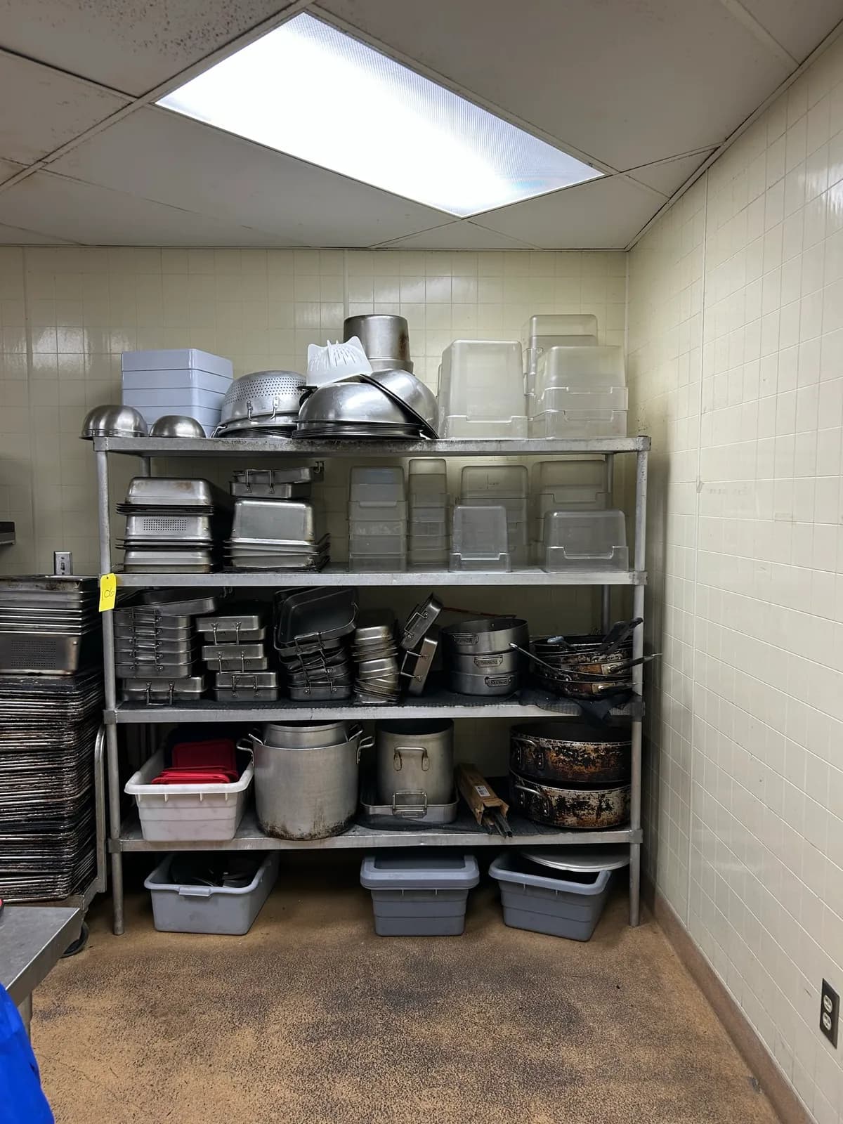 4-shelf-stainless-steel-rack-contents-not-included-mlpk347x