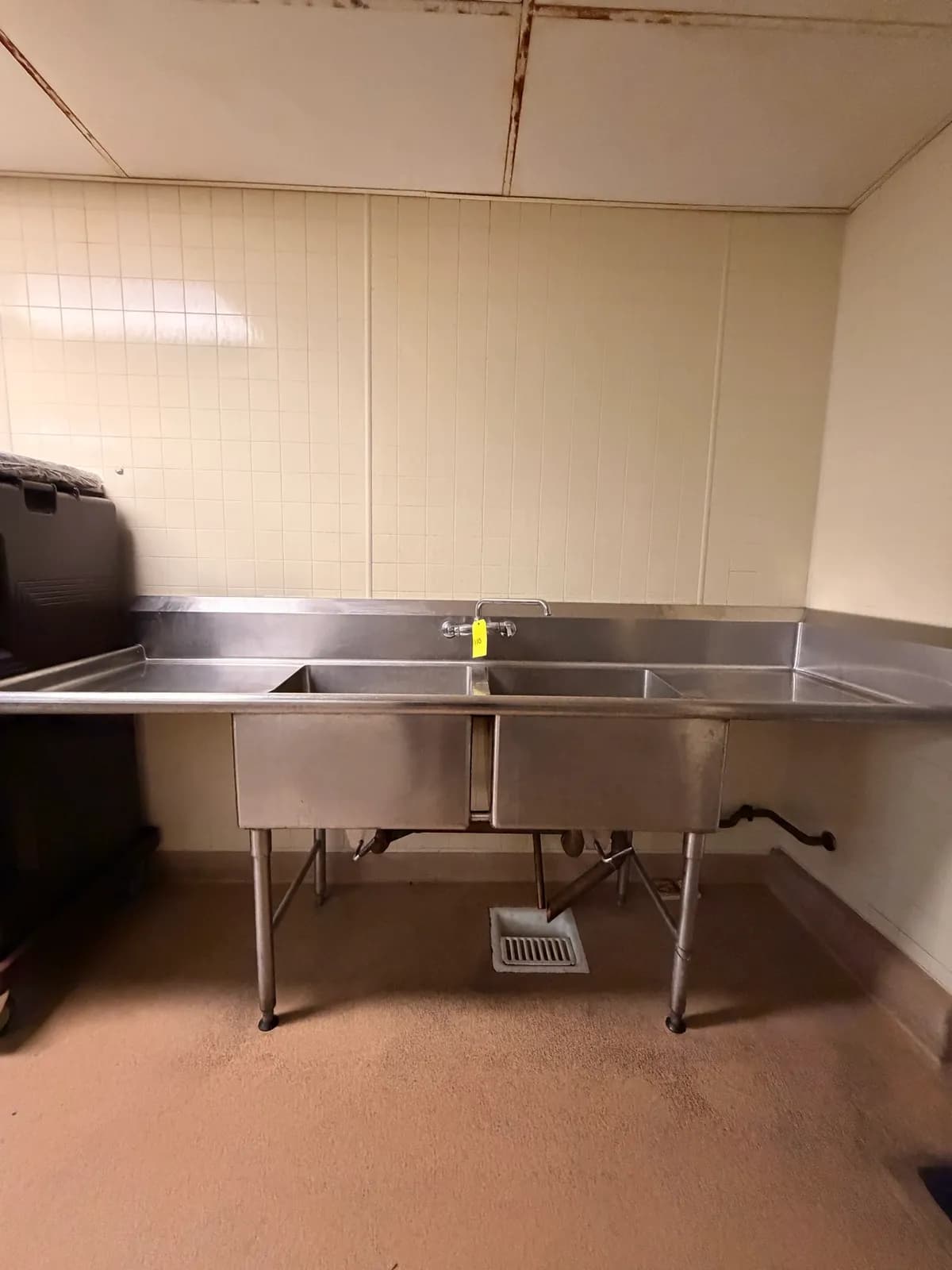 stainless-steel-sink-2-compartment-40b347