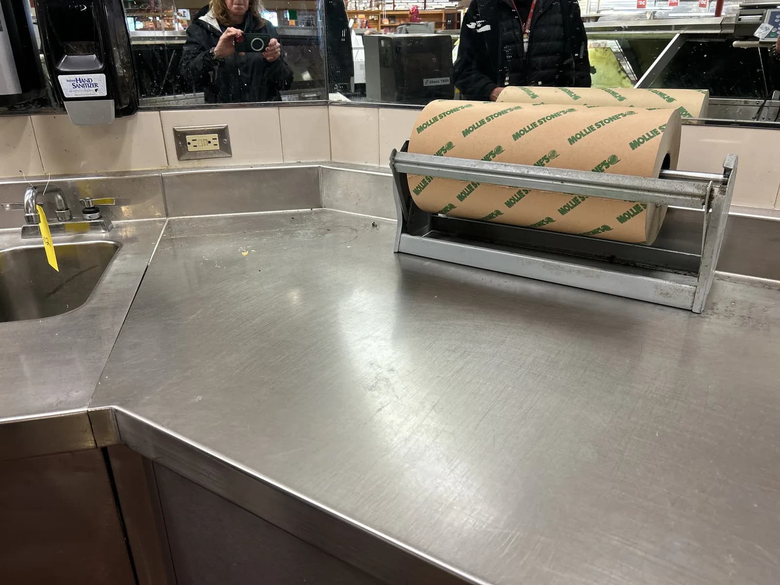 stainless-steel-storage-cabinets-corner-piece-mlmyujhb