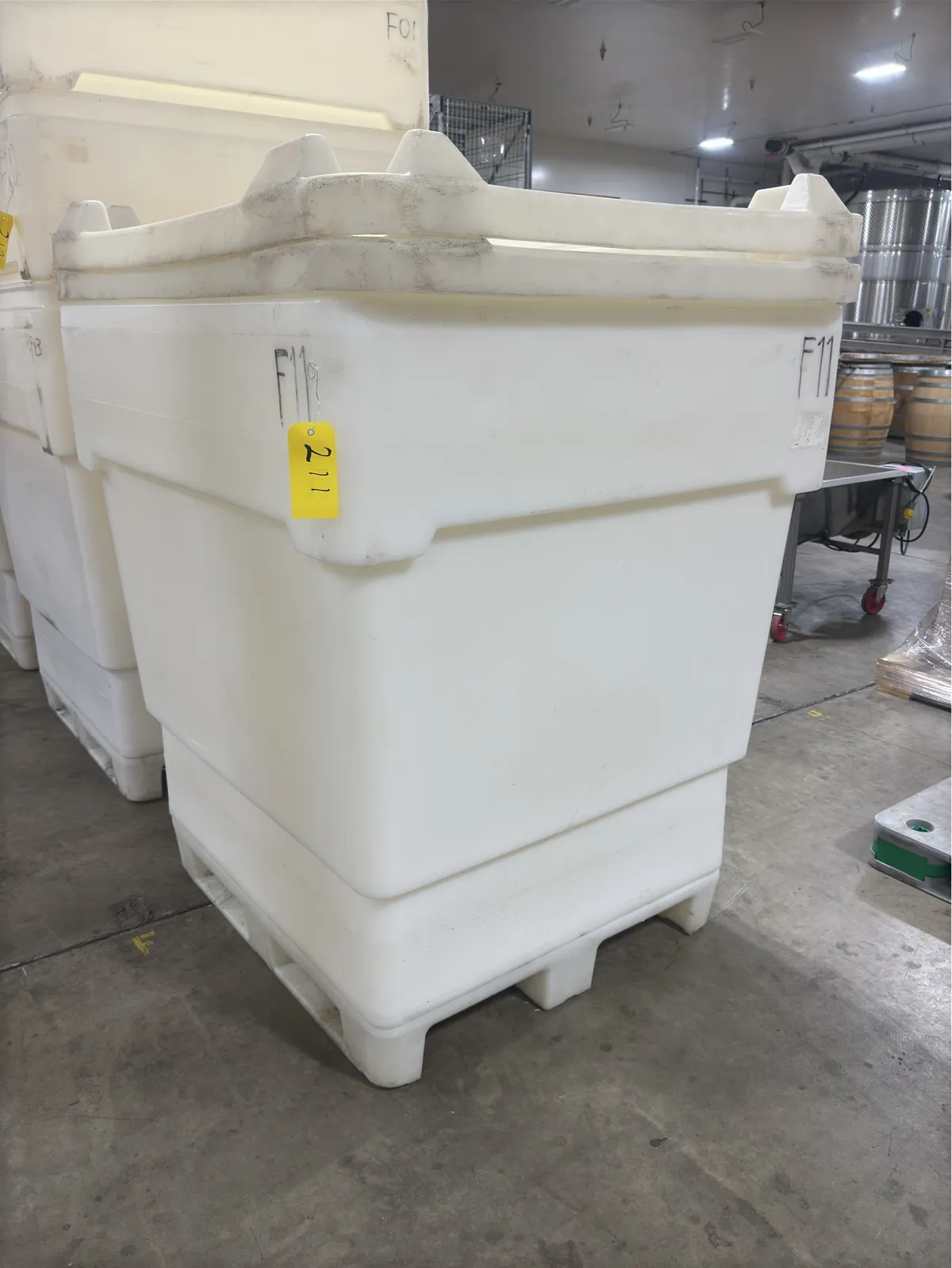 1-heavy-duty-plastic-container-44bc5c