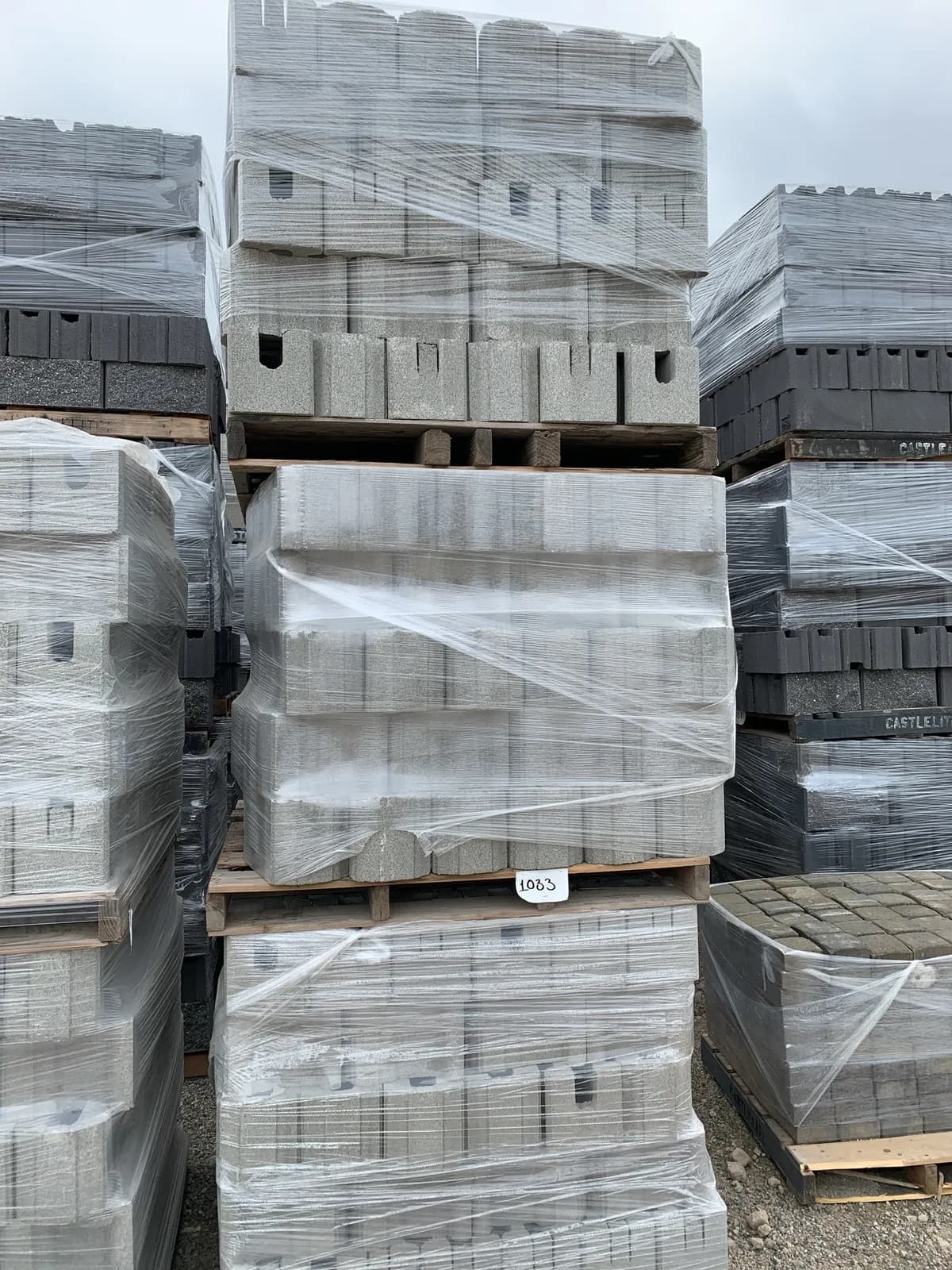 3-pallets-of-heritage-wall-cap-gray-23cfc0