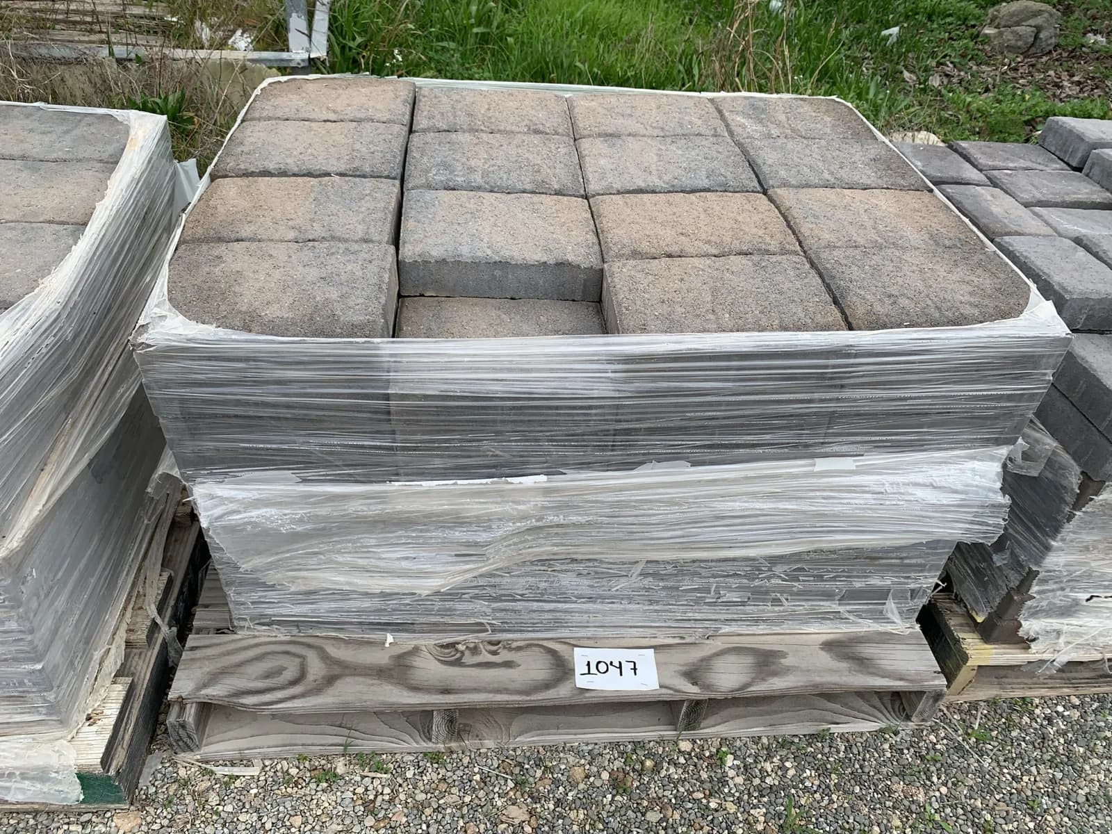 1-pallet-of-carriage-stone-monterey-blend-giant-pavers-aff6da