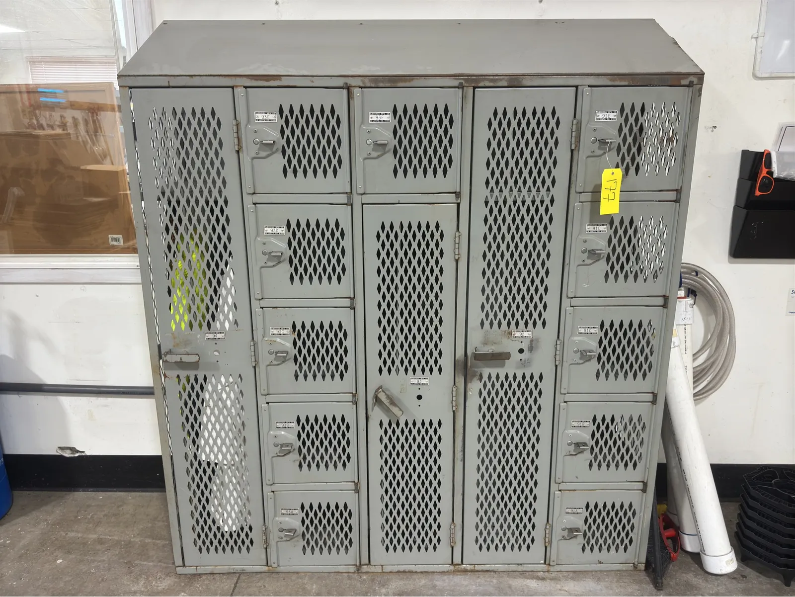 14-door-locker-ac60ca