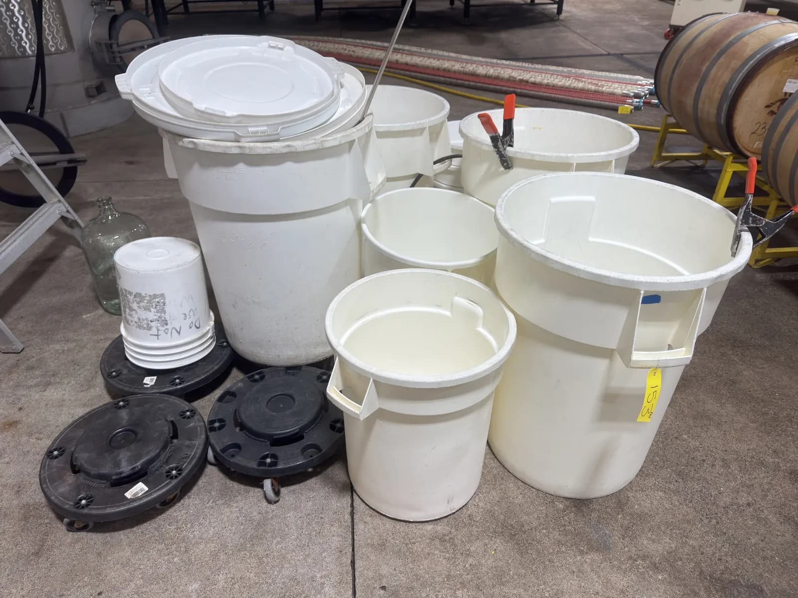 9-assorted-carlisle-bins-and-dollys-319cd5