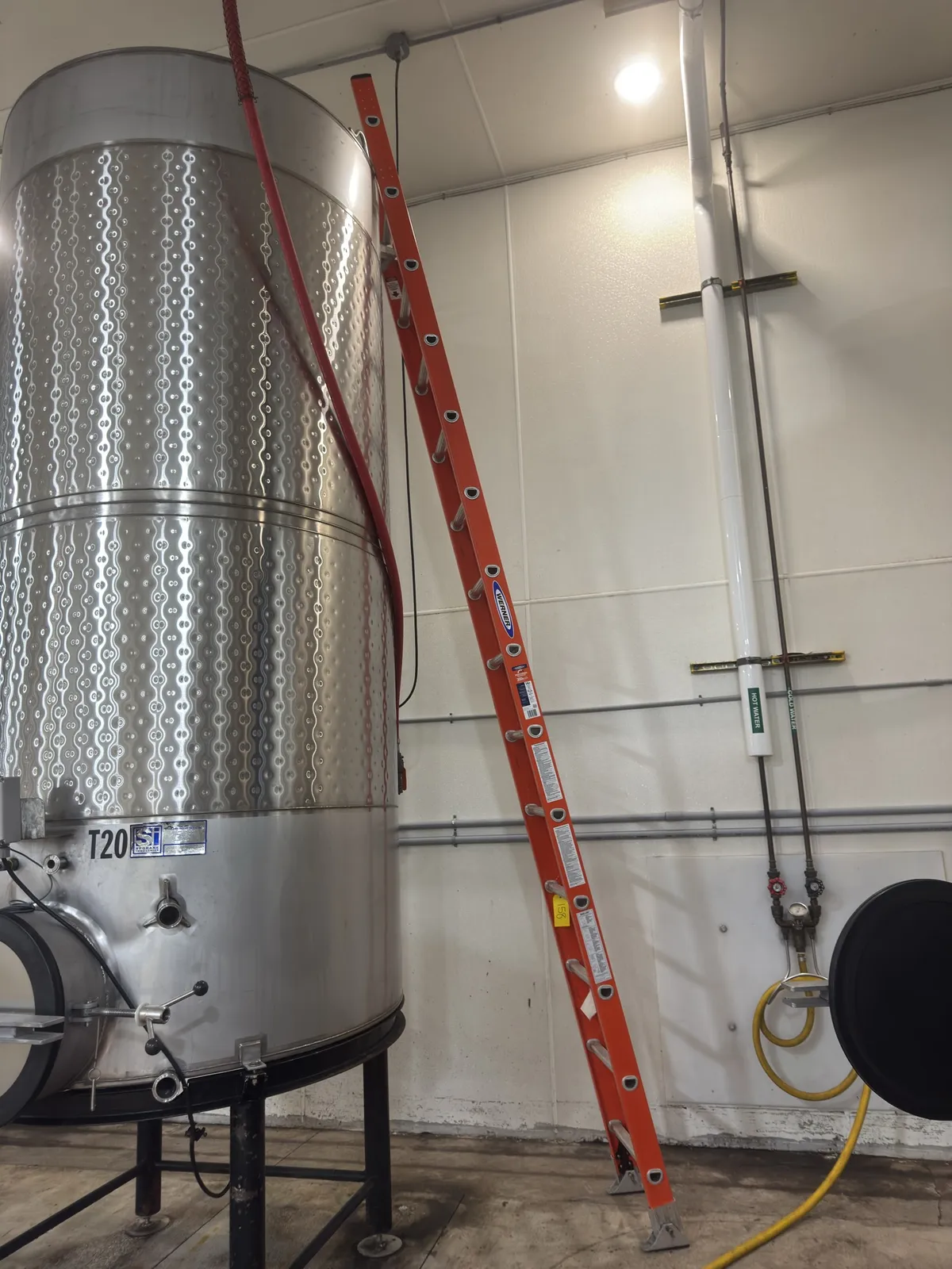 werner-14-fiberglass-ladder-04d155