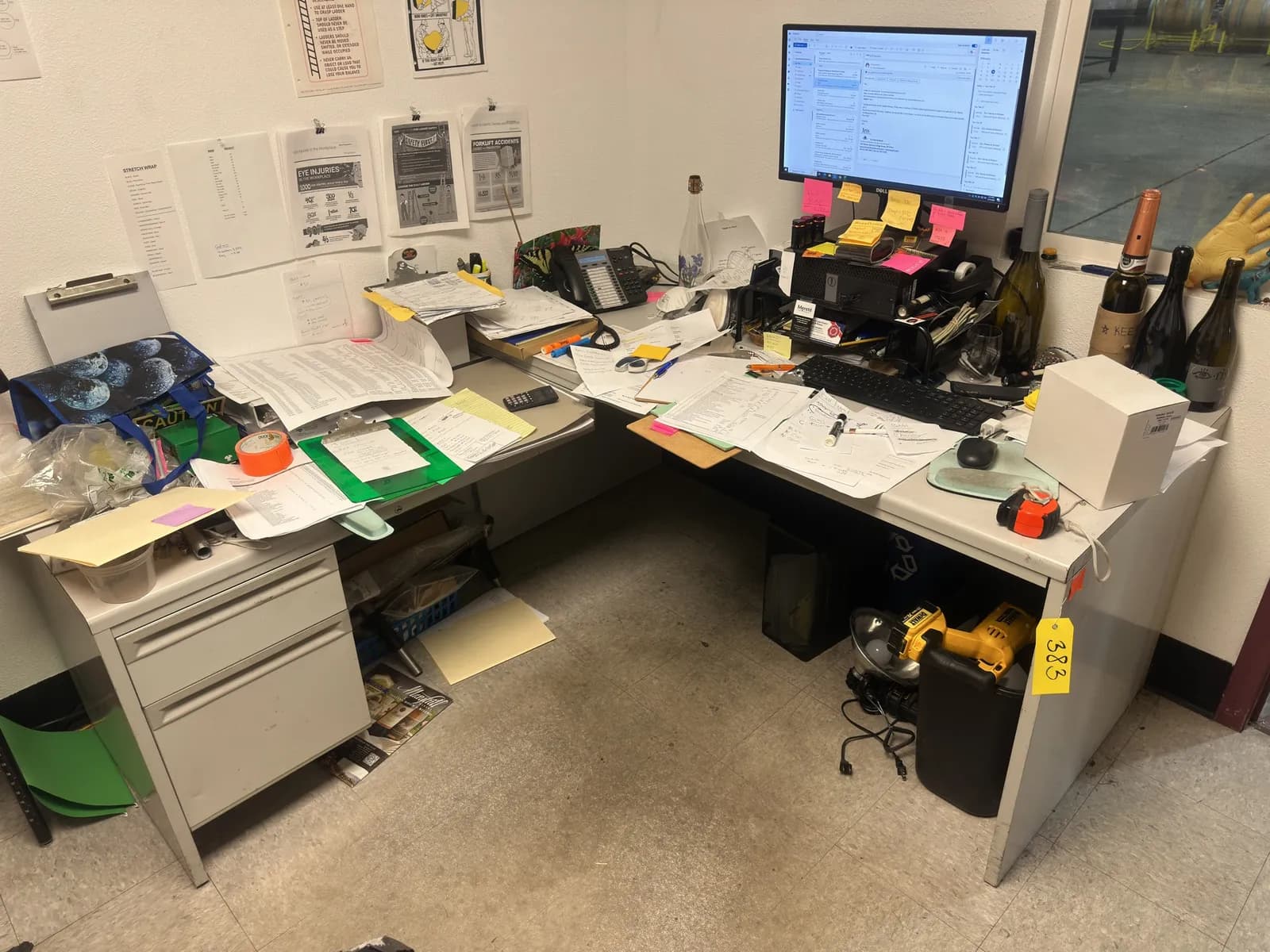 office-desk-contents-not-included-9a8bf7