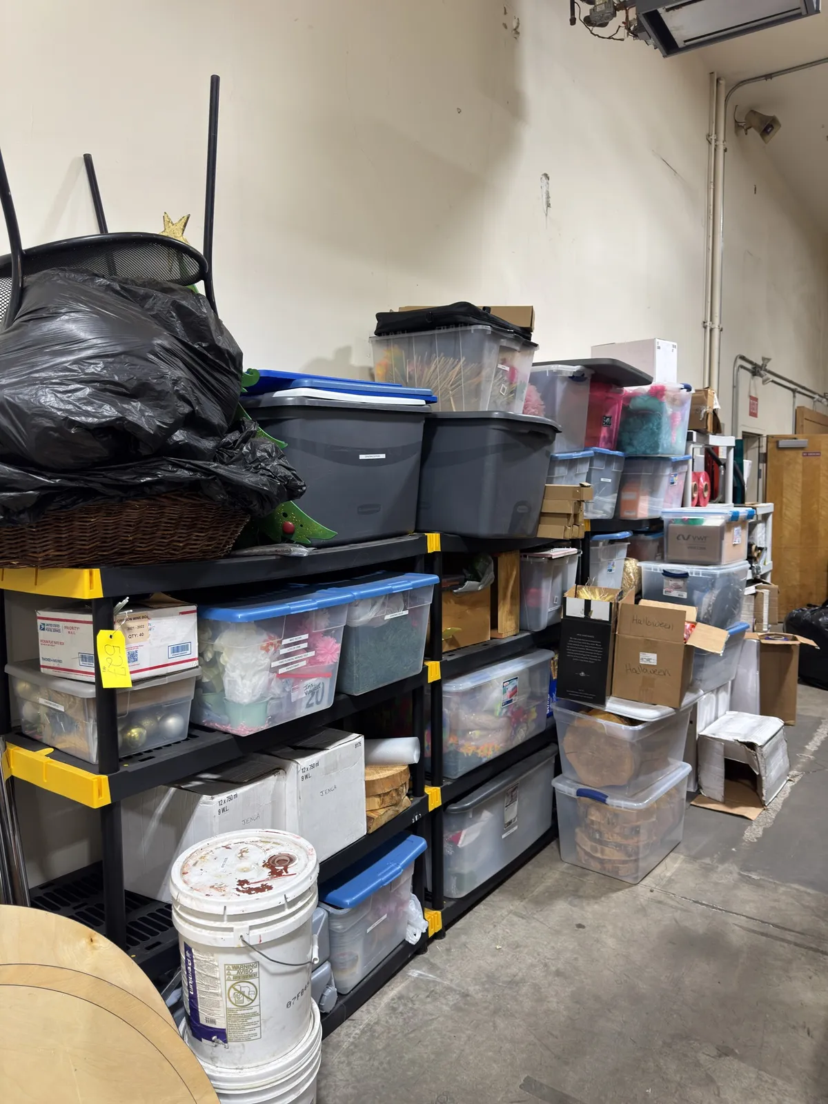 bulk-lot-holiday-decorations-1455fa