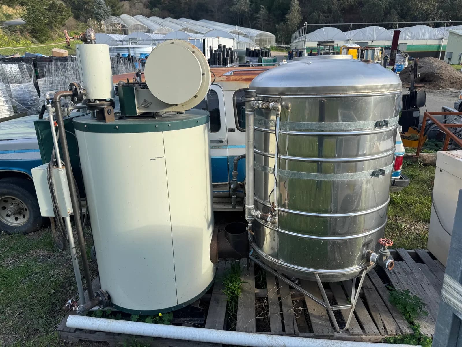 water-tank-and-heater-8efb37