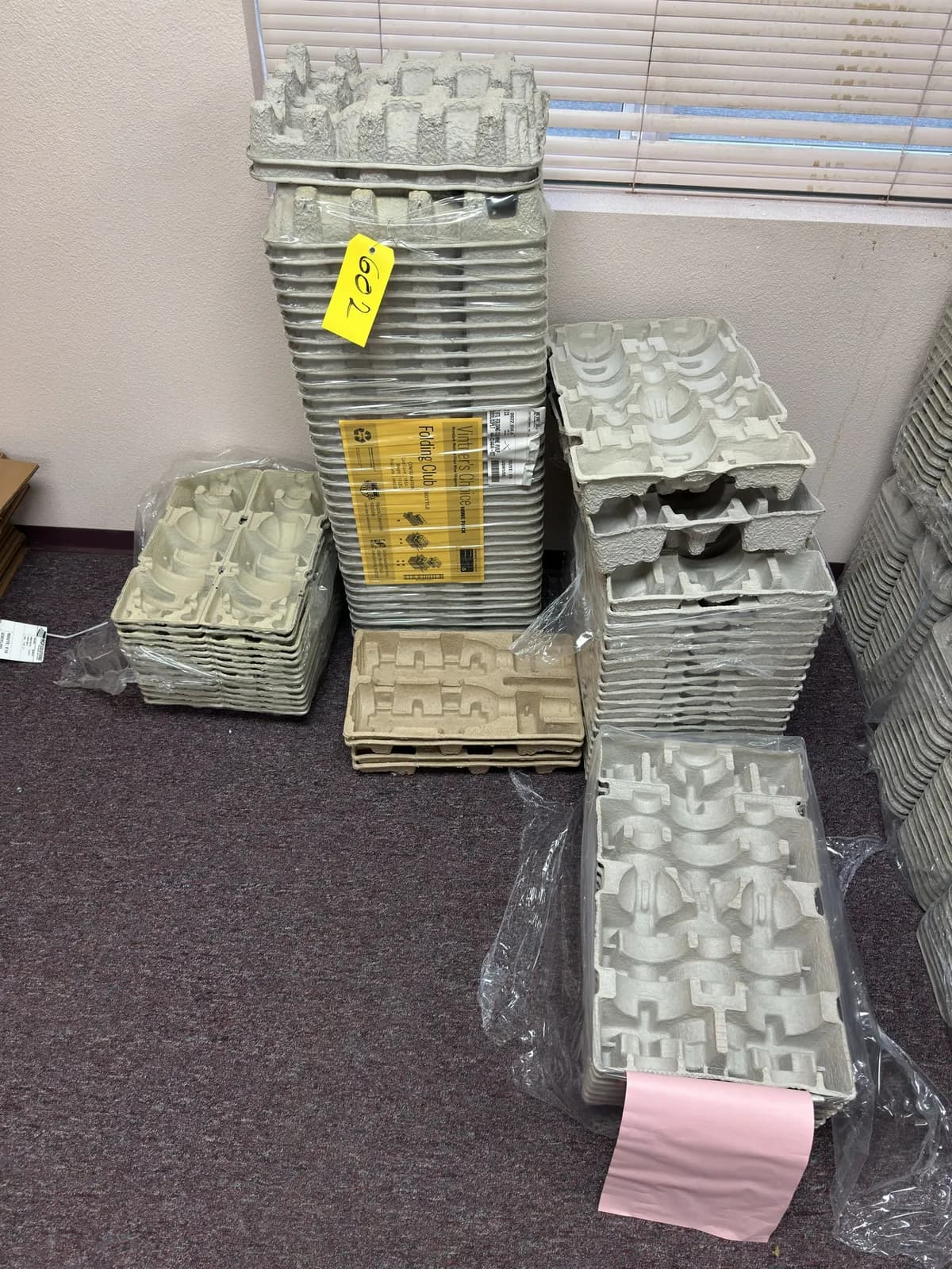 bulk-lot-of-molded-bottle-shippers-1ae9d2