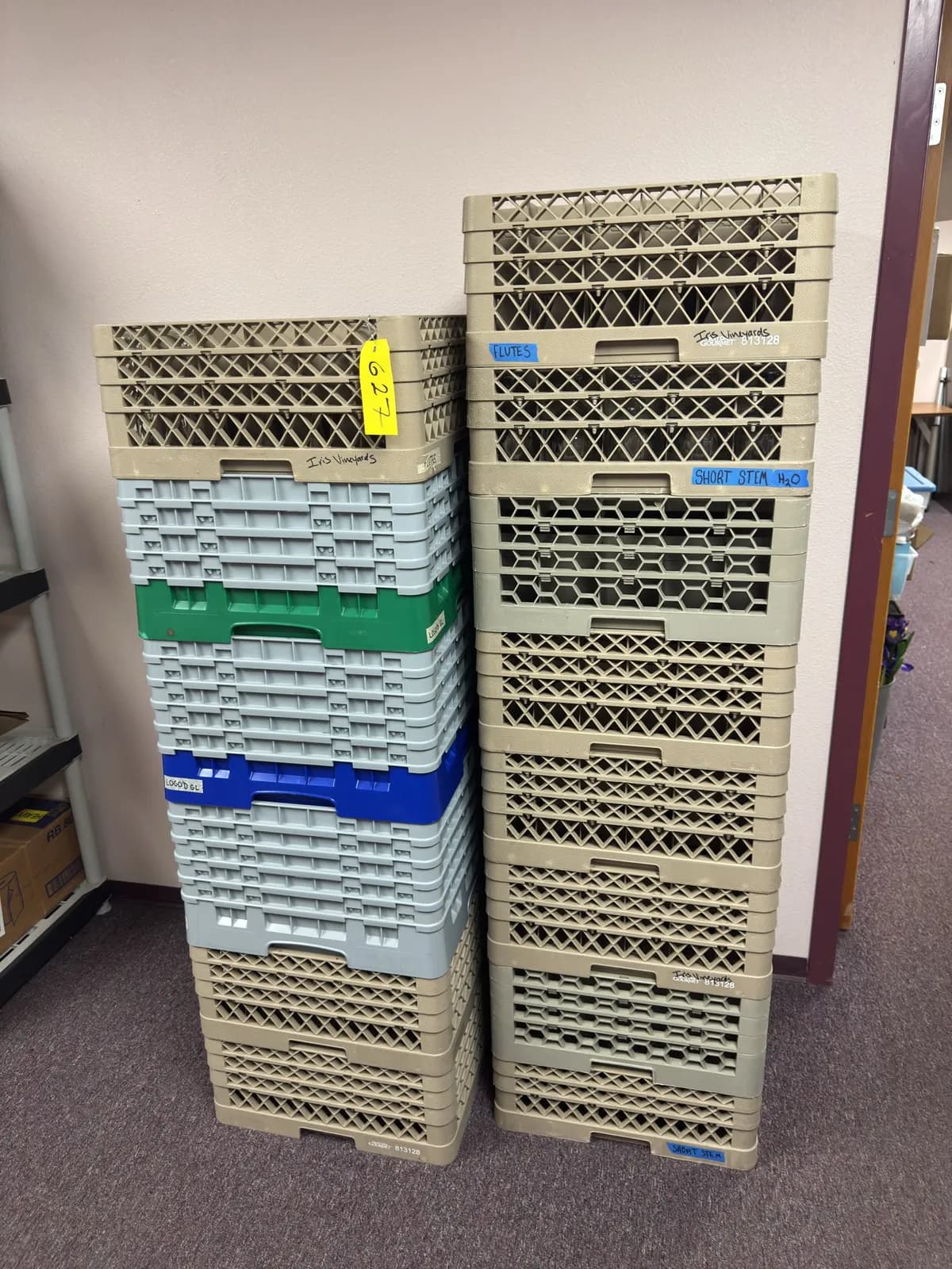 15-glass-carriers-with-contents-84cada