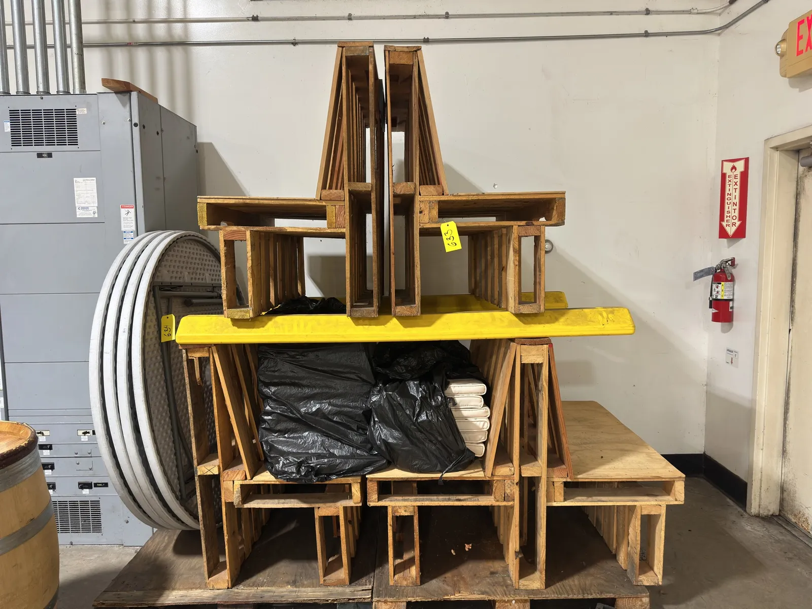 5-pallet-benches-with-cushions-d94fe5