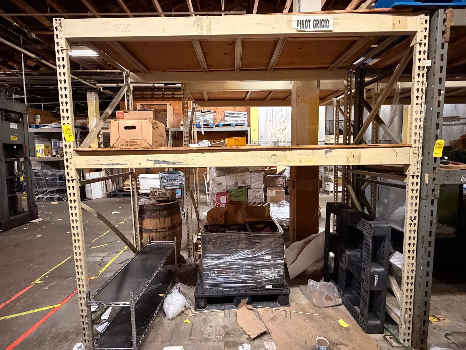 pallet-racking-contents-not-included-mlptnrz6