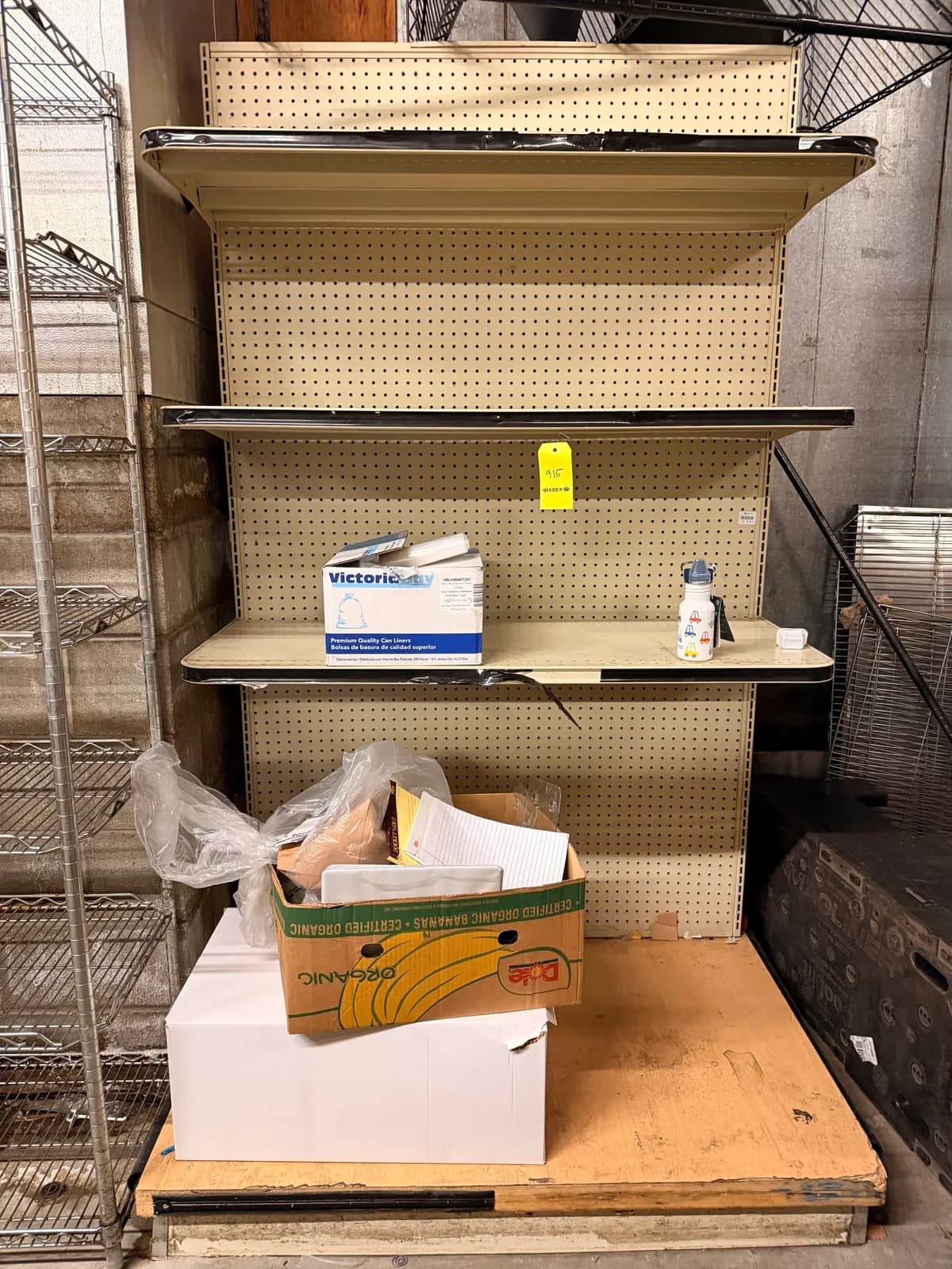 madix-end-cap-7de8d5