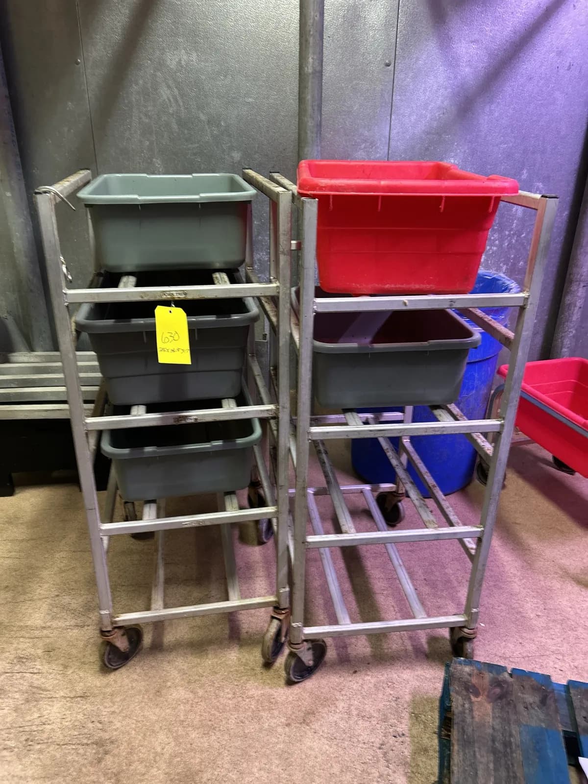 storage-racks-8236de