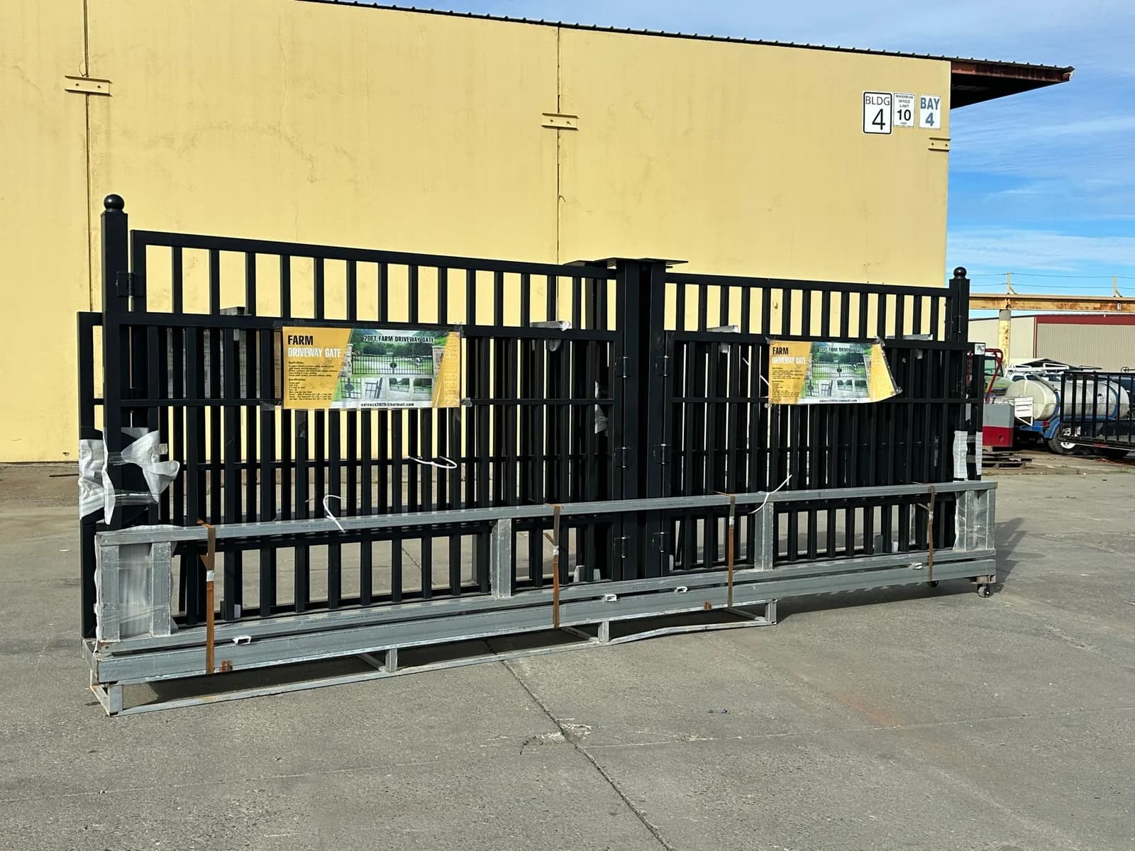 1-20-powder-coated-farm-driveway-swing-gate-unused-mljmkddi