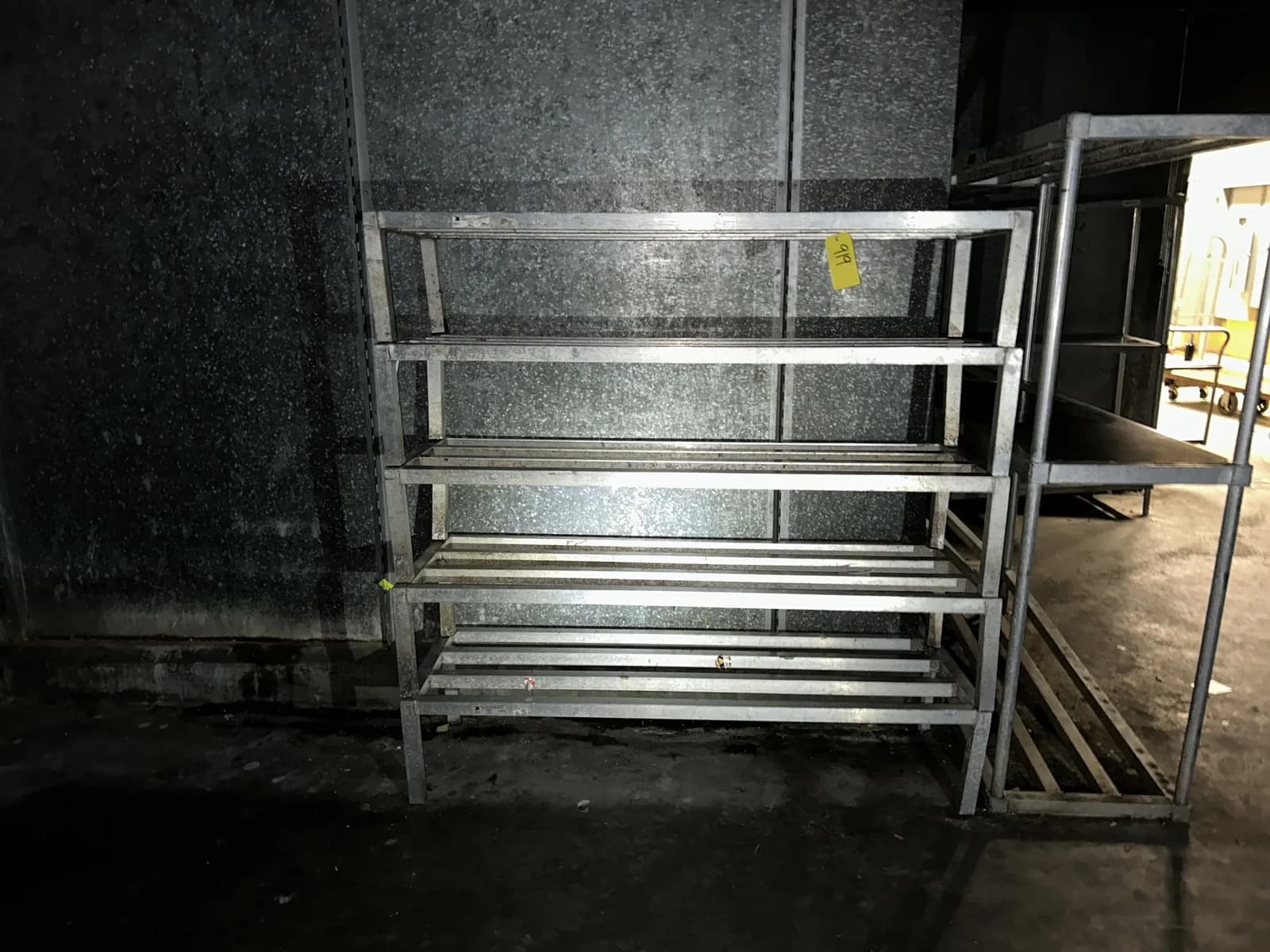 6-aluminum-storage-racks-mlpunmbw