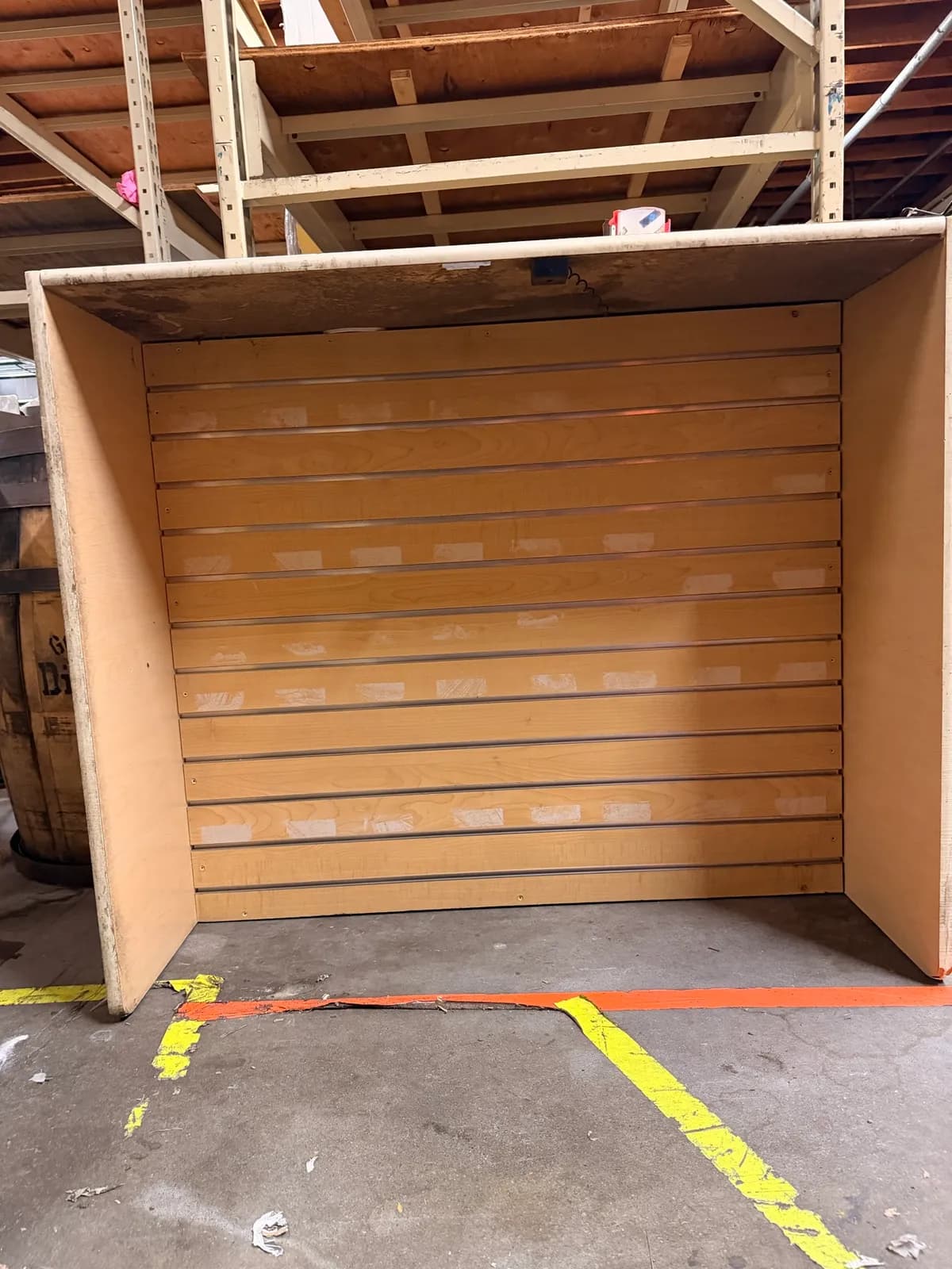 slat-wall-fixture-551f0b