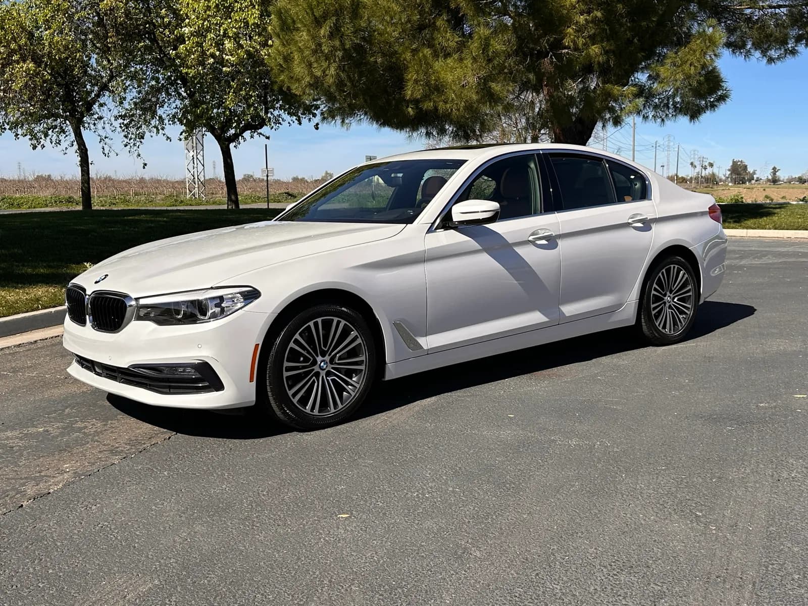 2018-bmw-540i-mmf8x38j
