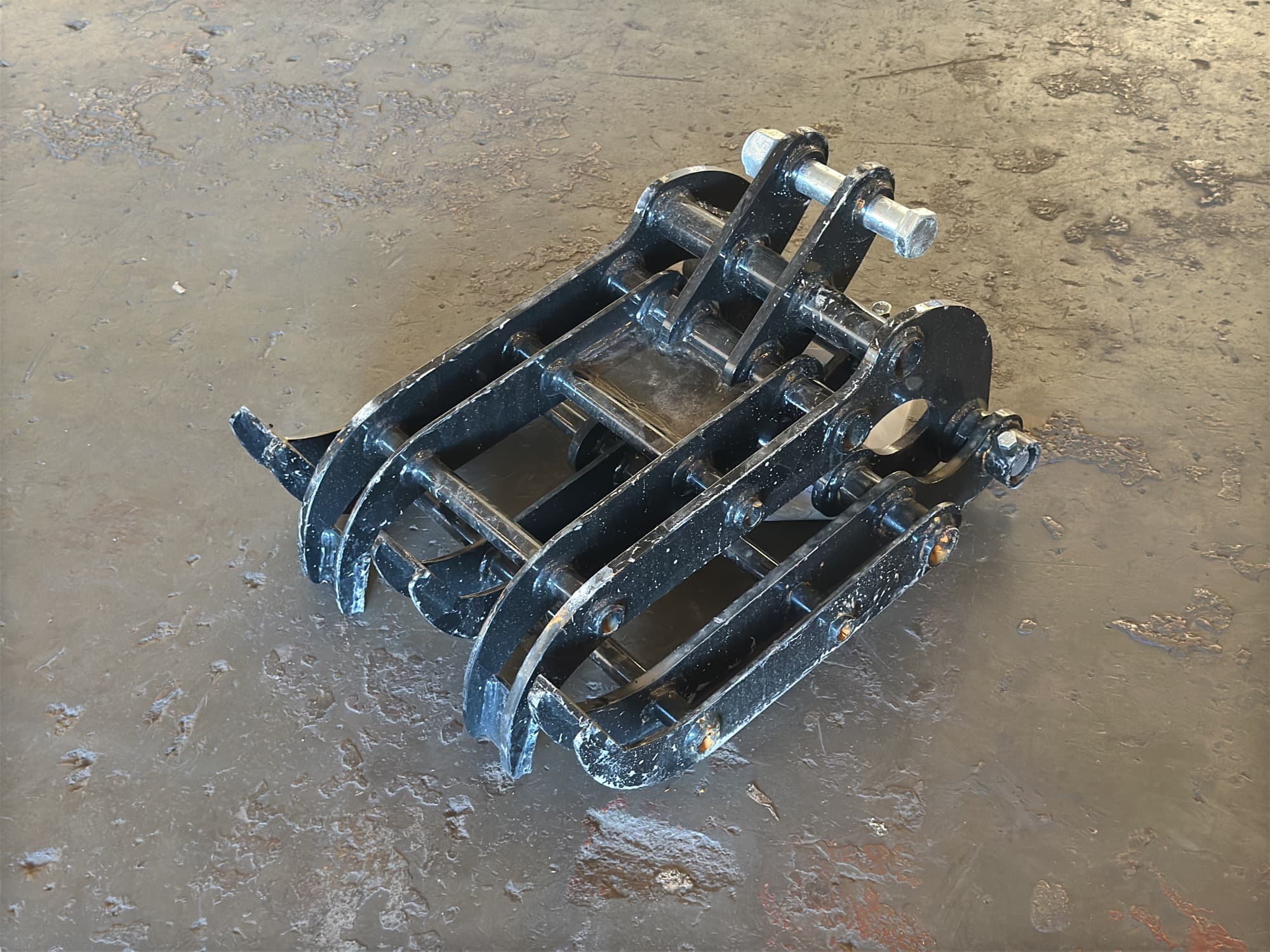 2025-ir-mini-excavator-wood-grab-attachment-unused-mlsjm2fl