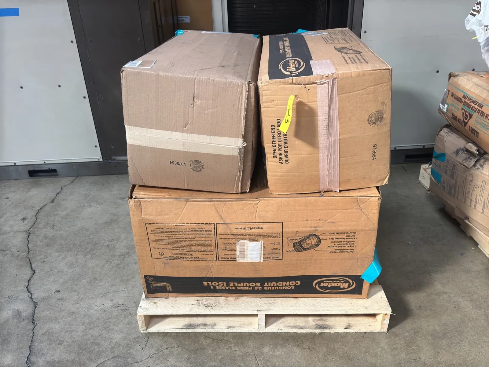 contents-of-pallet-4-boxes-of-flex-duct-mm1afzws