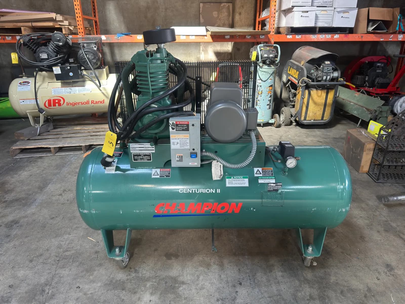 champion-80-gallon-air-compressor-on-casters-mm2pgo0c