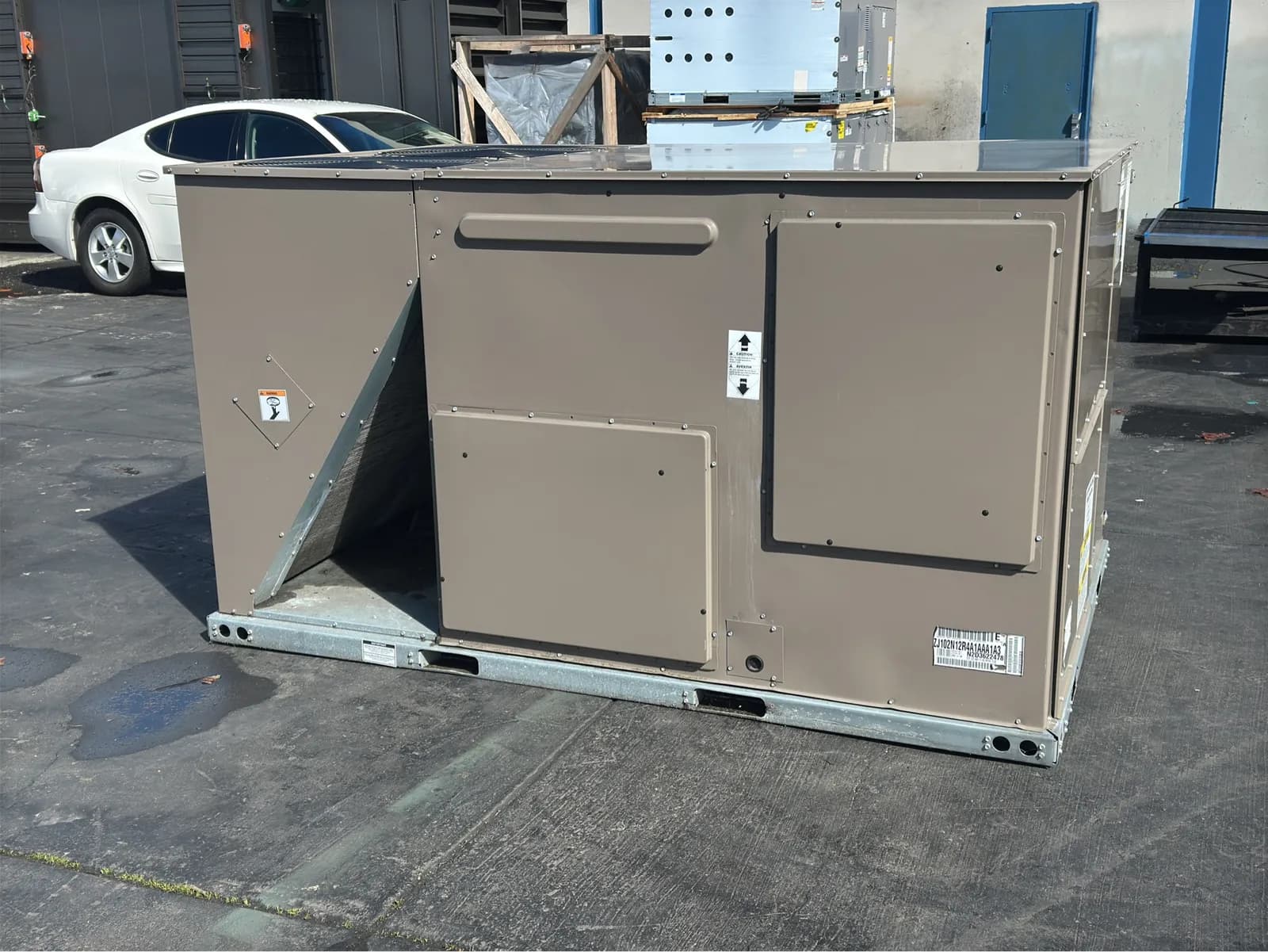 york-sun-pro-zj-3-125-ton-high-efficiency-forced-air-furnace-with-cooling-unit-unused-mm2ptg10