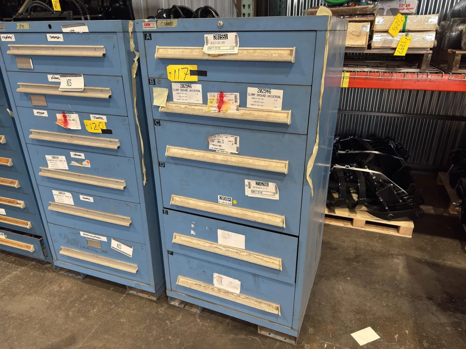 lyon-mss-ii-steel-locking-cabinet-46ee12