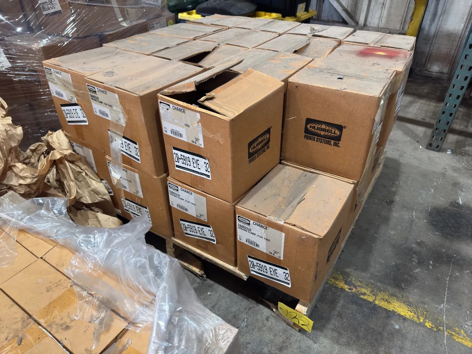 contents-of-pallet-31-boxes-hubbell-ground-clamp-flat-face-e7a610
