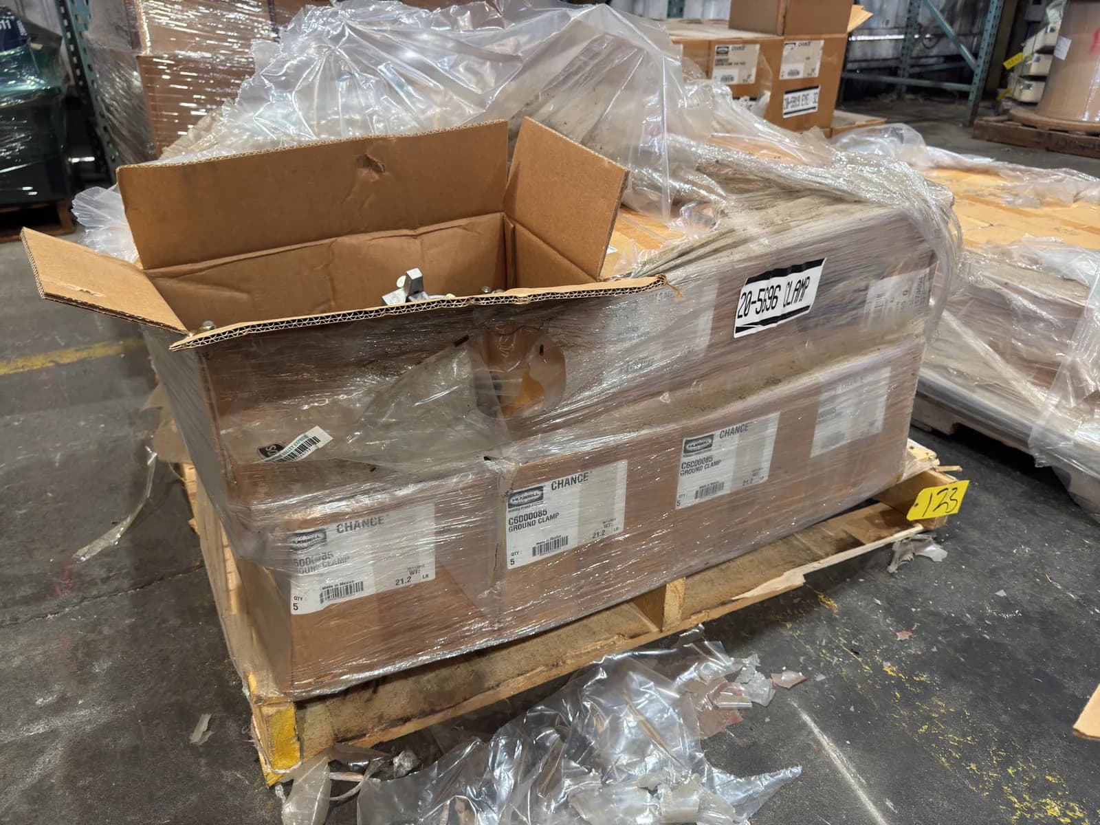 contents-of-pallet-approximately-20-boxes-hubbell-ground-clamp-429654