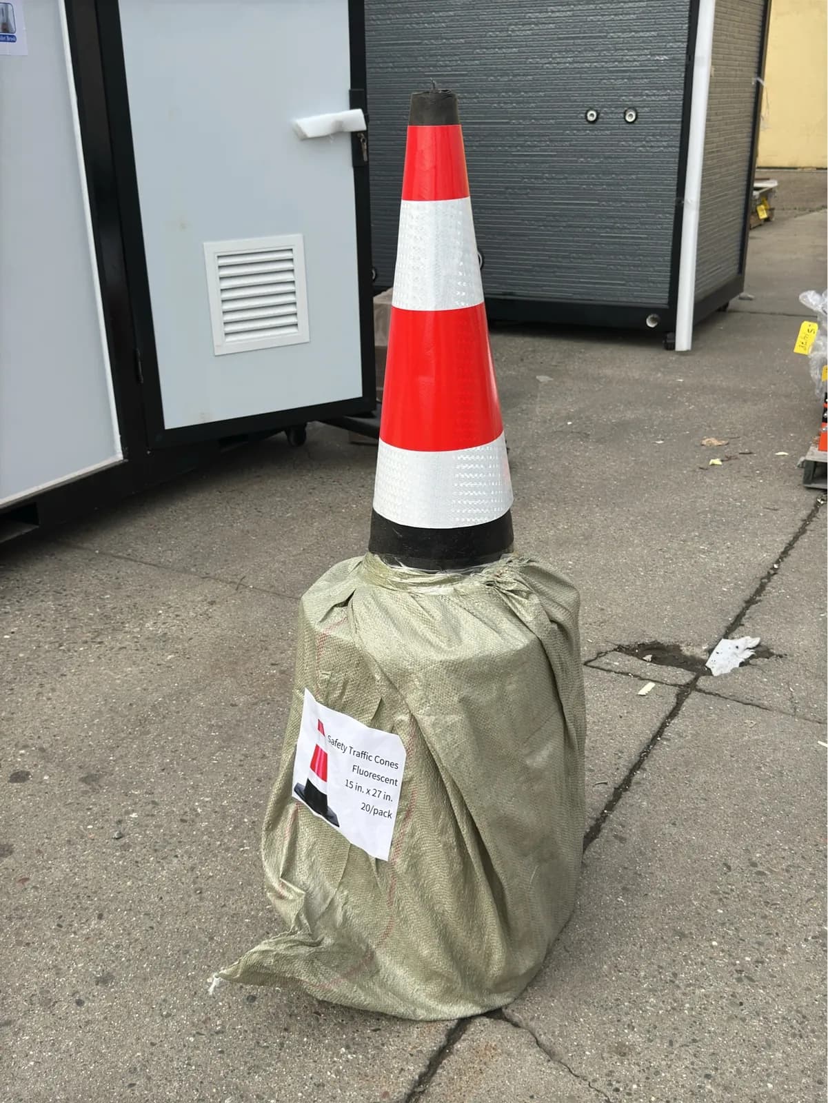 quantity-of-20-fluorescent-safety-traffic-cones-unused-mm2l78yy