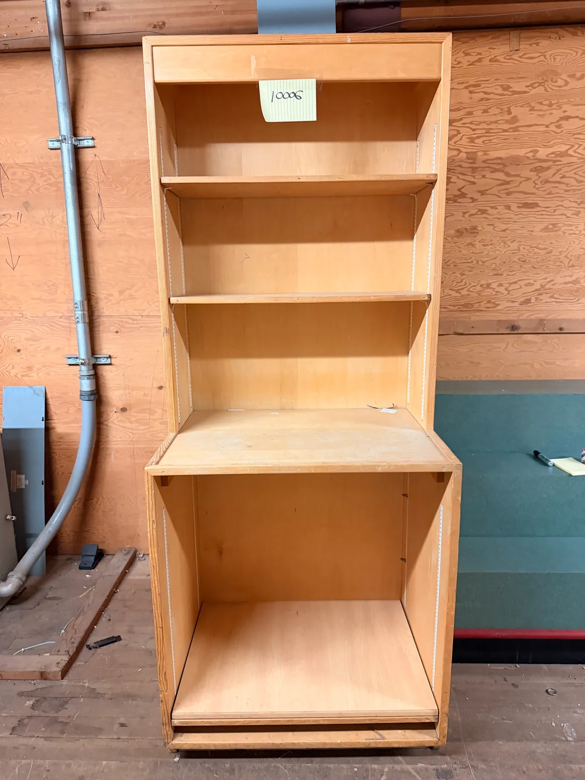 wooden-fixture-mm9lfp4c