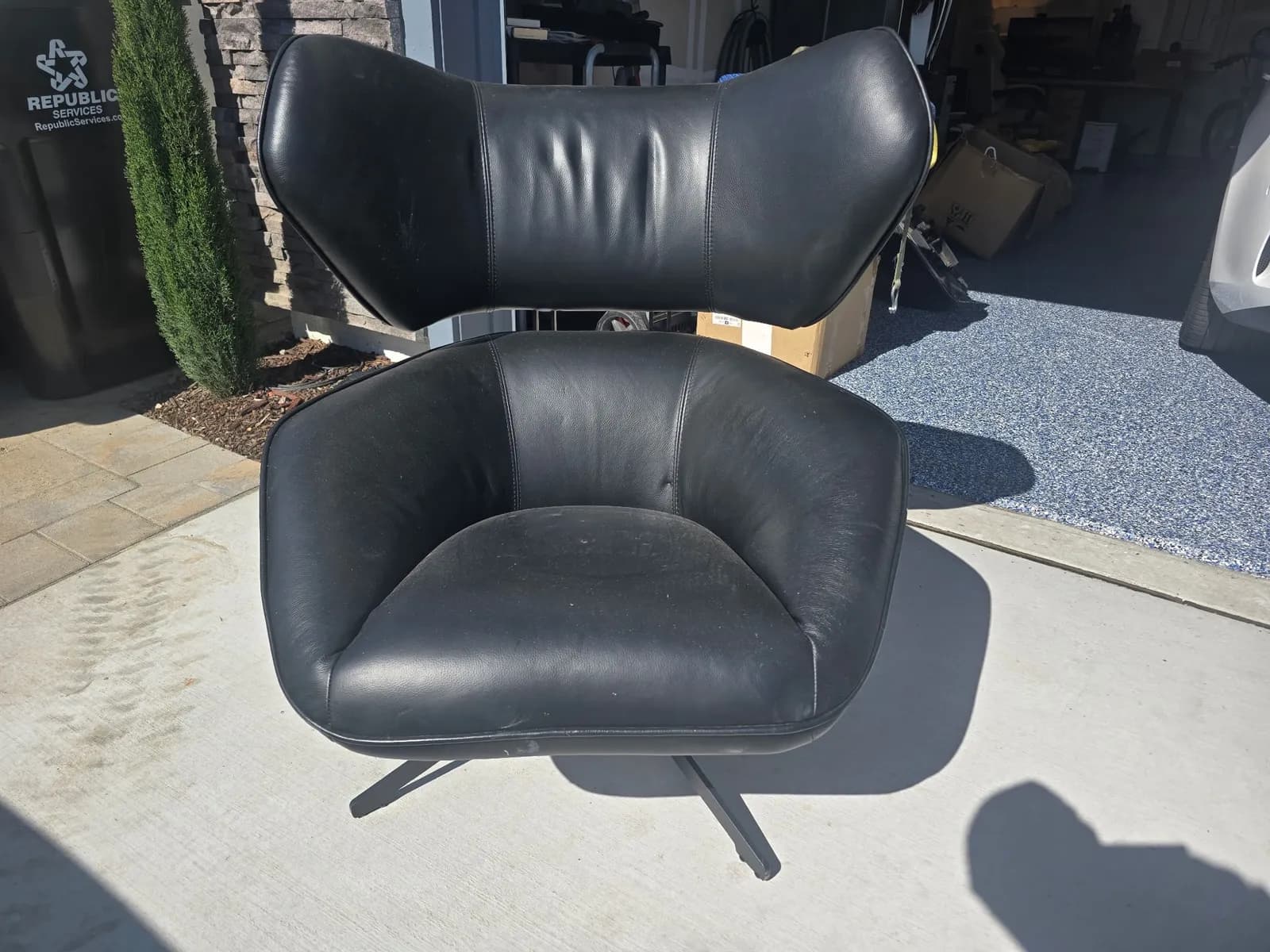 black-chair-485727