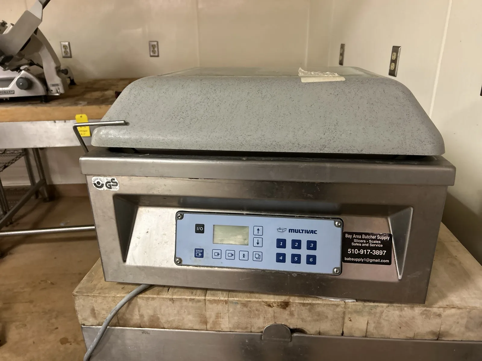 meat-sealer-multivac-1346b2